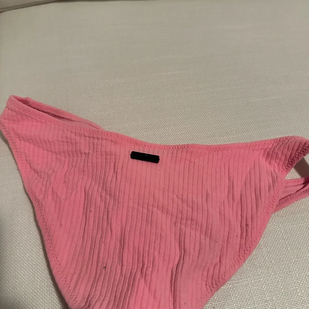 Pink Triangl bikini - Picture 3 of 5